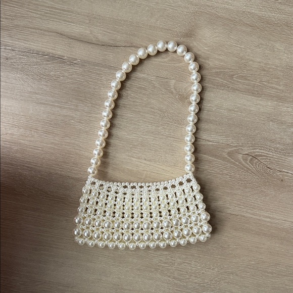 Elegant Pearl Beaded Handbag - Picture 2 of 2